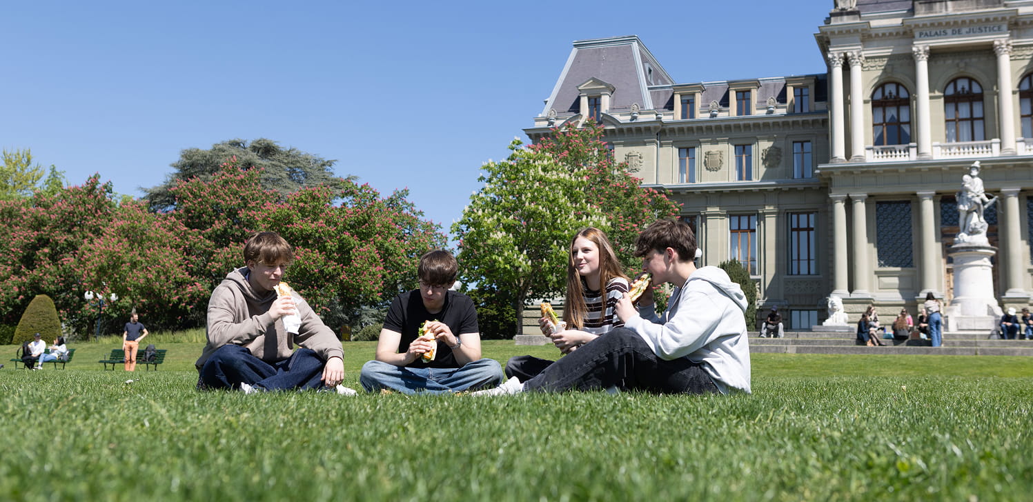 Studierende bei didac
